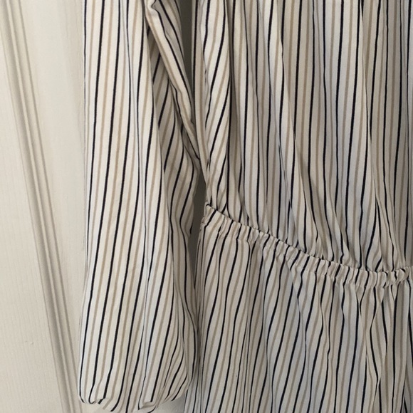 Ardene 3/4 sleeve striped romper size medium - Picture 2 of 3